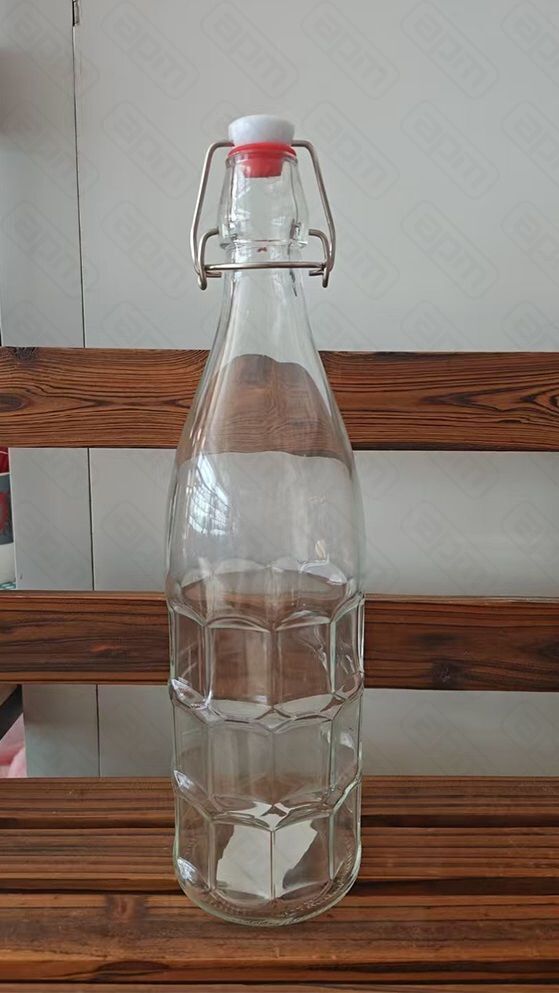 Бутылка прозрачная с крышкой 1 л стекло PL Proff Cuisine